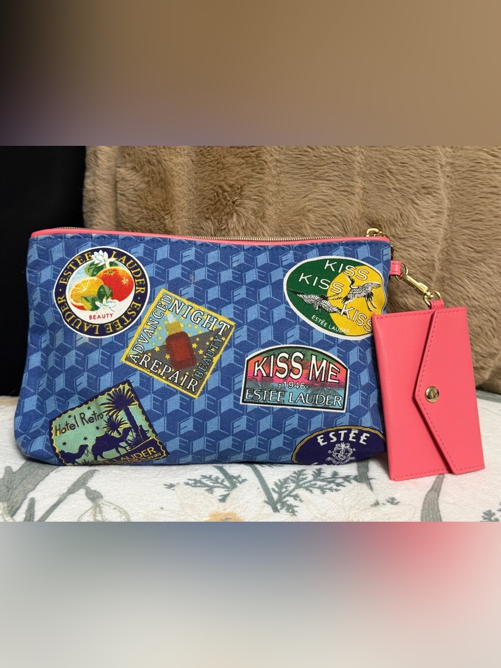 EstΓ©e Lauder Blue Geo Travel Stamp Cosmetic Pouch + Pink Cardholder Charm